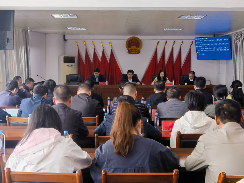 �������ٹ������������������᳣��ίԱ��